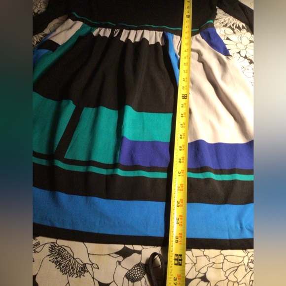 GEOMETRIC COLORFUL DRESS - Picture 10 of 10